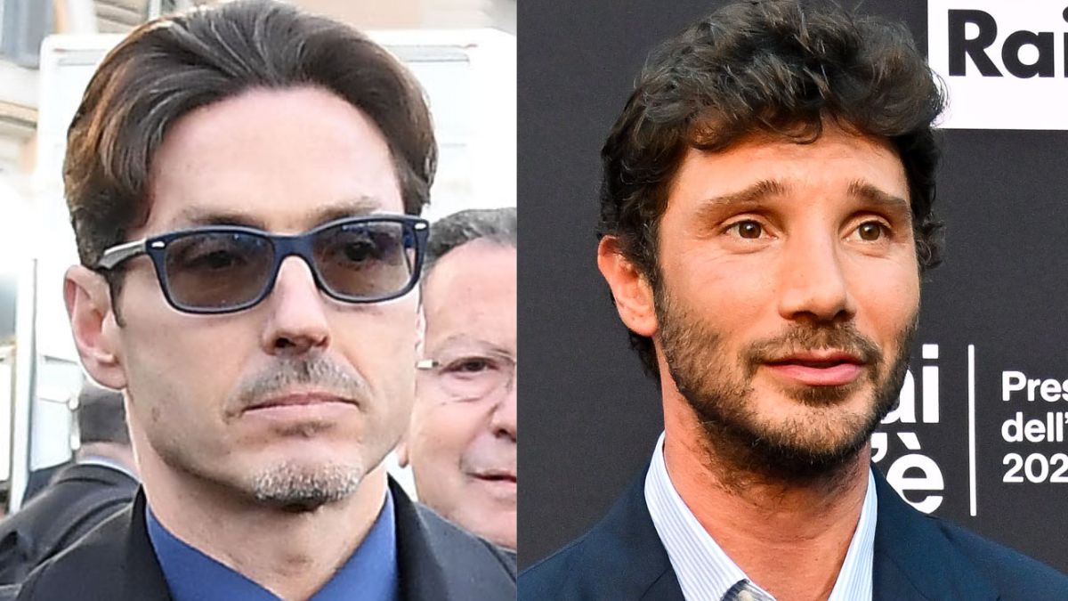 https://wips.plug.it/cips/libero.it/magazine/cms/2026/08/pier-silvio-berlusconi-e-stefano-de-martino.jpg