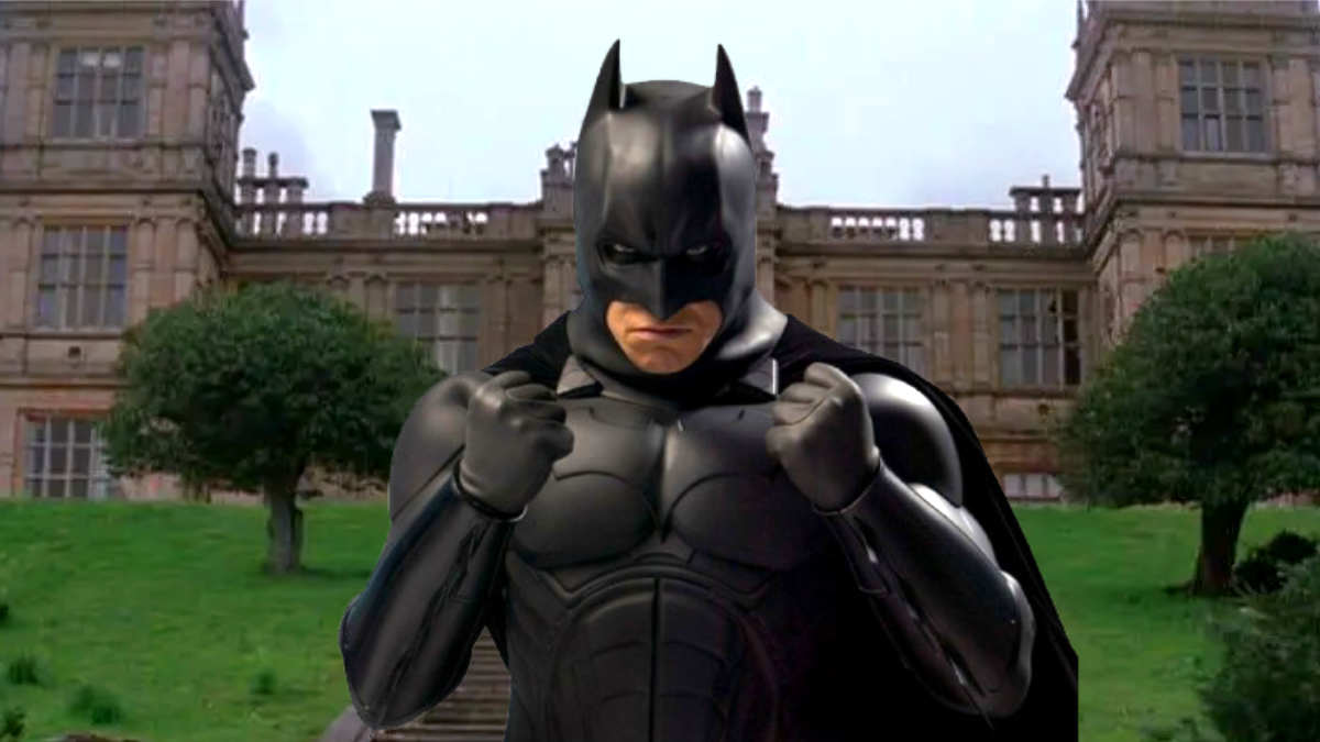 https://wips.plug.it/cips/libero.it/magazine/cms/2026/08/villa-di-batman.jpg