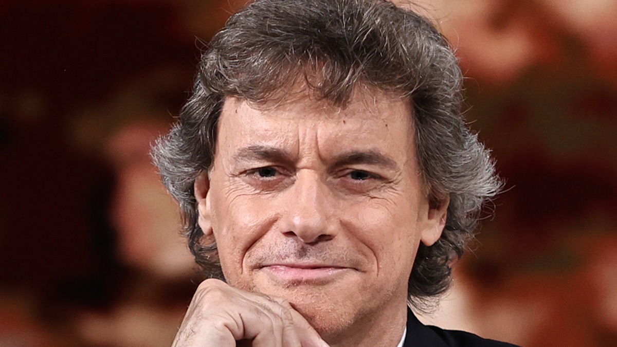 https://wips.plug.it/cips/libero.it/magazine/cms/2026/09/alberto-angela-salta-speciale-colosseo-giulio-cesare.jpg