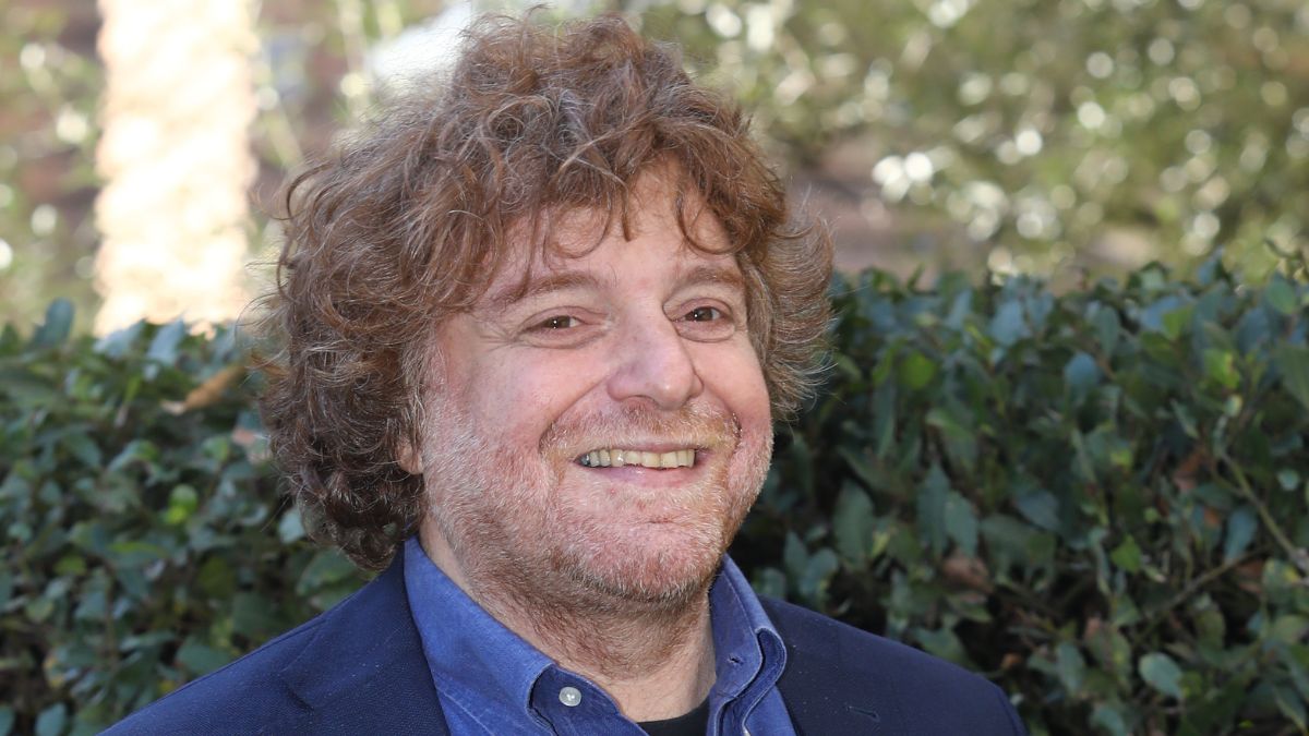 https://wips.plug.it/cips/libero.it/magazine/cms/2026/09/alessandro-sortino-28-9-2026-liberomagazine-it.jpg