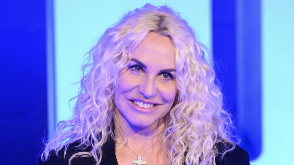 https://wips.plug.it/cips/libero.it/magazine/cms/2026/09/antonella_clerici_esulta.png