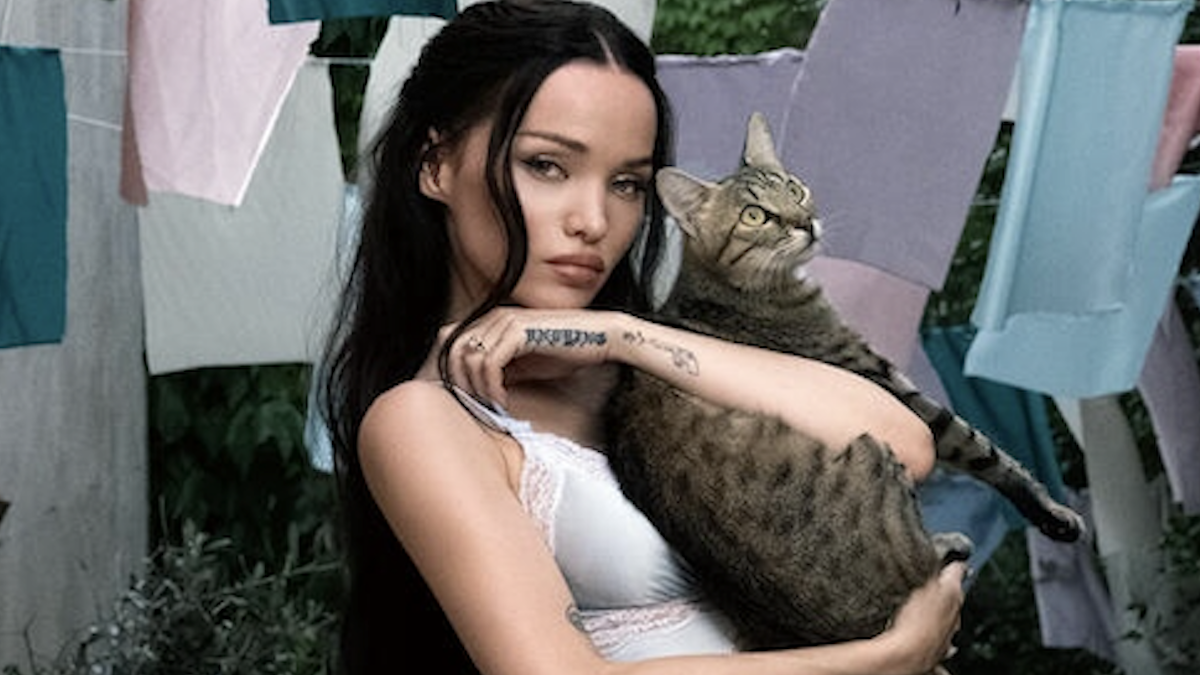 https://wips.plug.it/cips/libero.it/magazine/cms/2026/09/dove_cameron_canzone_roma.png