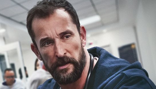 Emmy Awards 2026, The Pitt vince come Miglior Serie Drammatica e Noah Wyle fa la storia