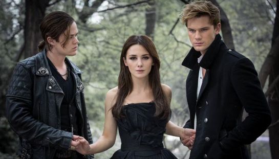 Fallen arriva finalmente su Prime Video: la saga torna in streaming dopo il flop del film