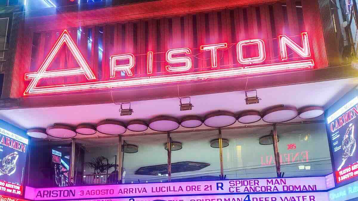 https://wips.plug.it/cips/libero.it/magazine/cms/2026/09/festival-di-sanremo-20260906-libero-it.jpeg