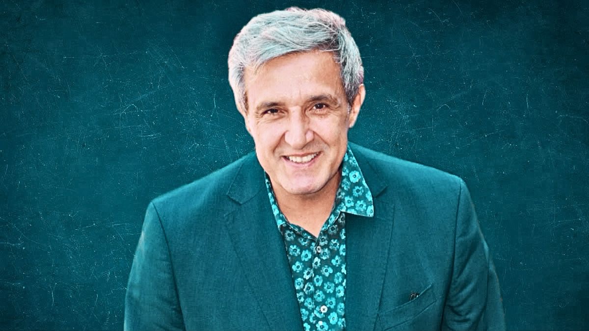 https://wips.plug.it/cips/libero.it/magazine/cms/2026/09/flavio-insinna-3.jpg