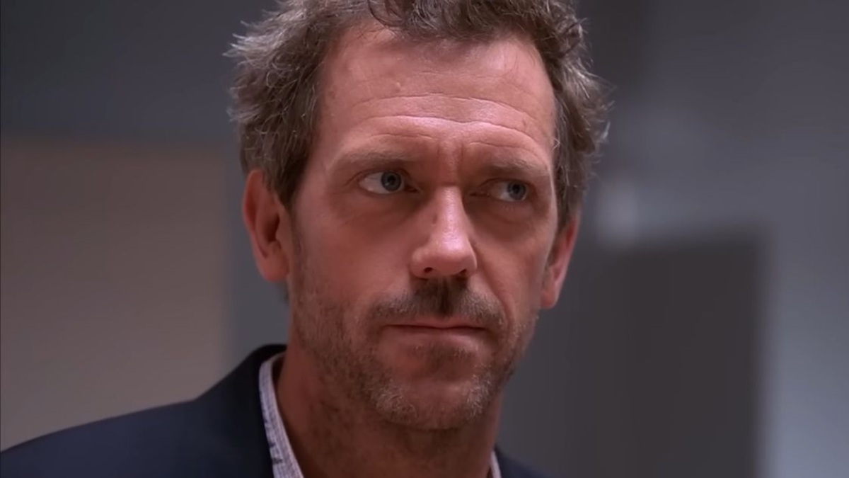 https://wips.plug.it/cips/libero.it/magazine/cms/2026/09/hugh-laurie-dr-house.jpg