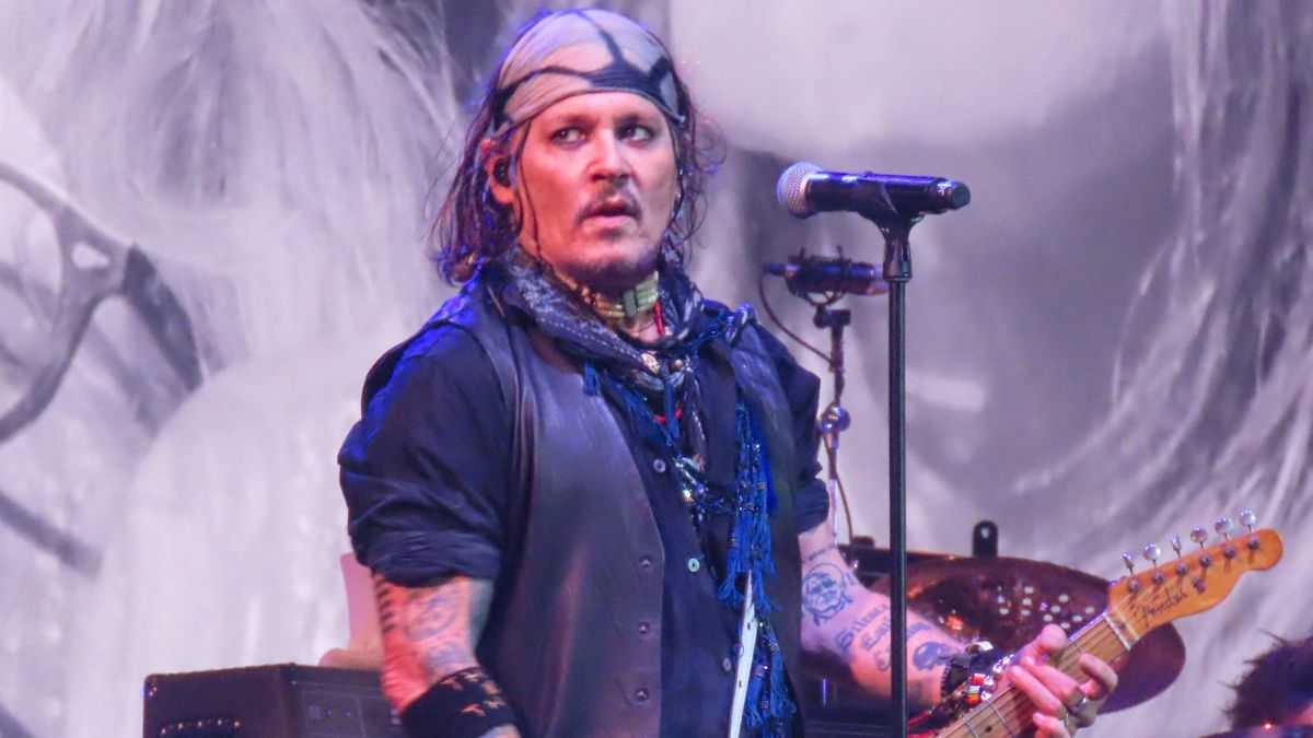 https://wips.plug.it/cips/libero.it/magazine/cms/2026/09/johnny-depp.jpg