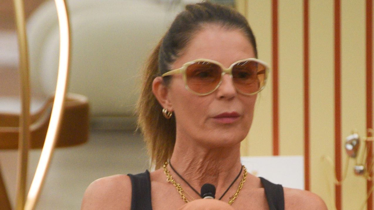 Grande Fratello Vip, le confessioni hot di Marina La Rosa surriscaldano la Casa: "Ho avuto flirt con donne, ma..."