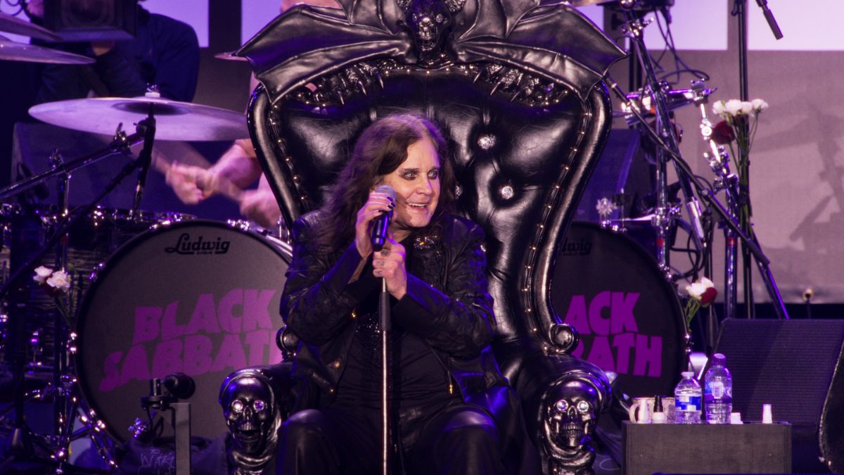 https://wips.plug.it/cips/libero.it/magazine/cms/2026/09/ozzy-osbourne-ultimo-concerto-film-cinema-quando-esce-dove-vederlo.jpg