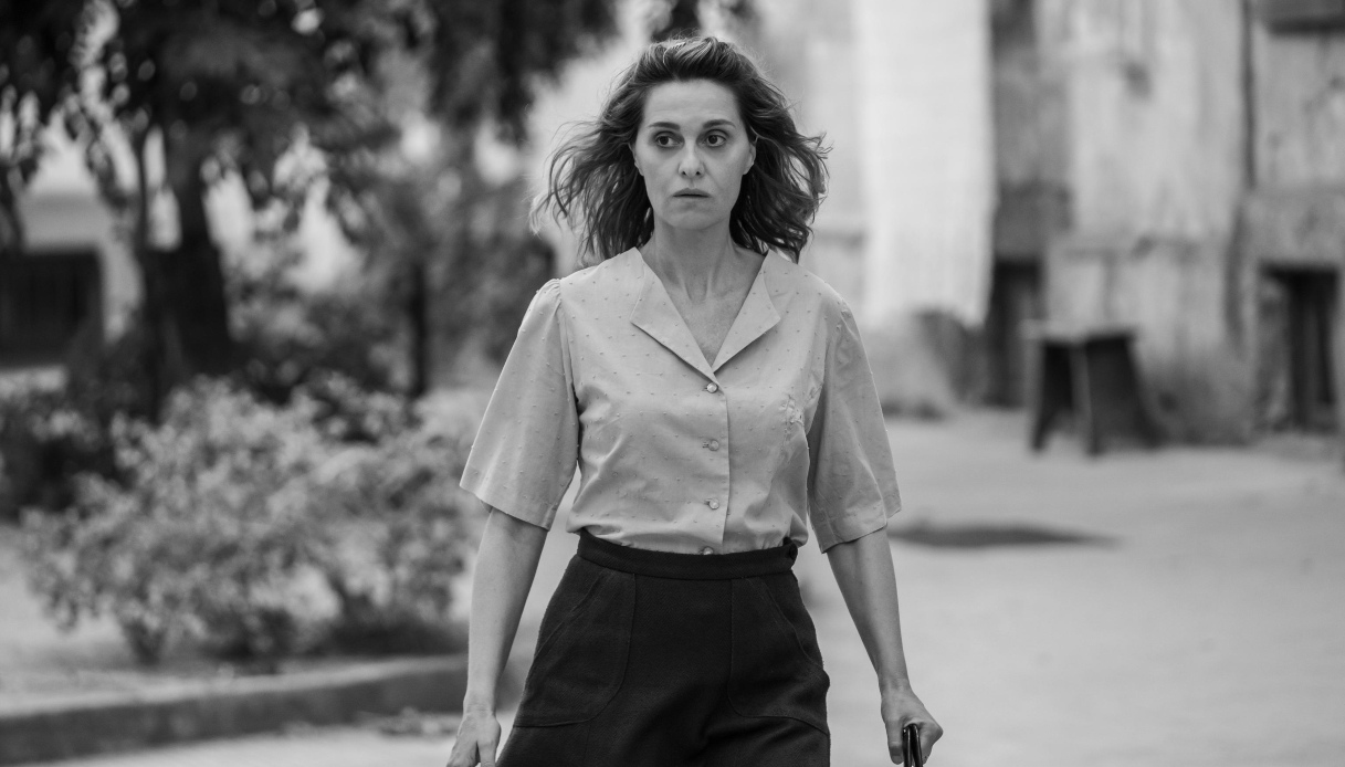 https://wips.plug.it/cips/libero.it/magazine/cms/2026/09/paola-cortellesi-cover-1217.jpg
