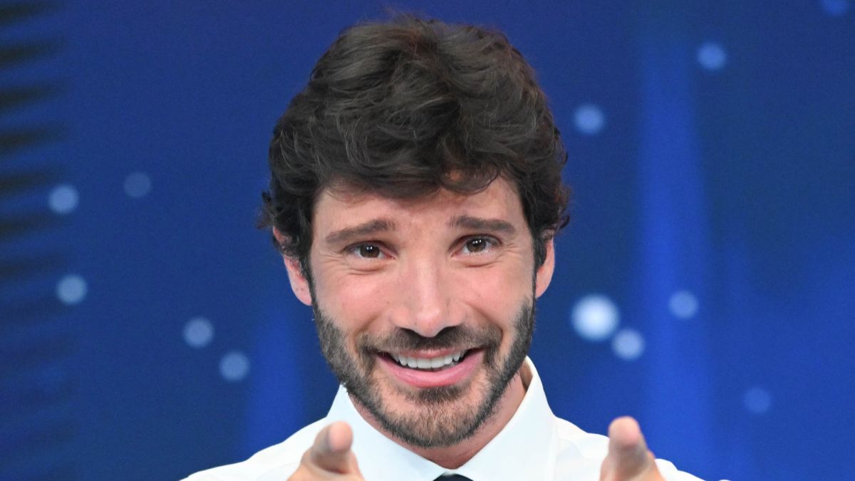 https://wips.plug.it/cips/libero.it/magazine/cms/2026/09/stefano-de-martino.jpg