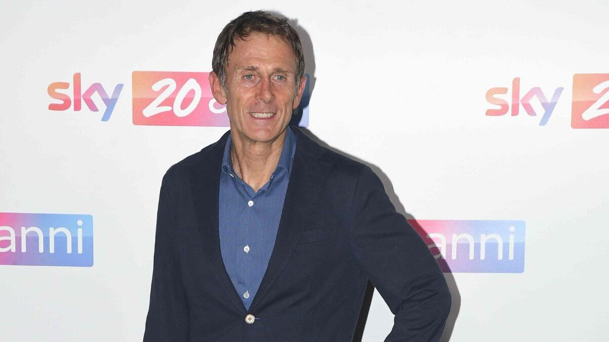 https://wips.plug.it/cips/libero.it/magazine/cms/2026/09/stefano-meloccaro-20260909-libero-it.jpeg