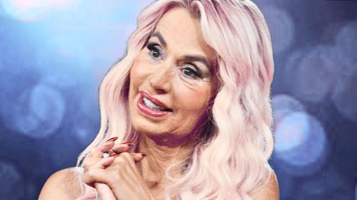https://wips.plug.it/cips/libero.it/magazine/cms/2026/09/valeria-marini-2.jpg