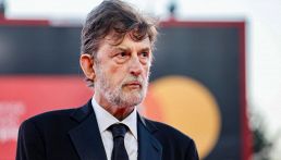 Nanni Moretti scocciato col pubblico: anteprima interrotta a Venezia per un cellulare acceso