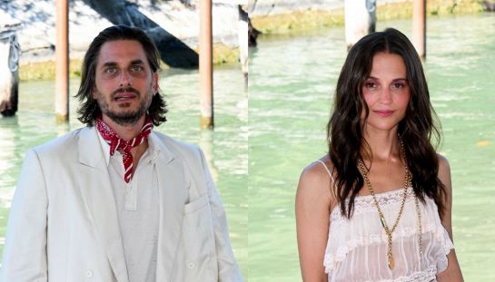 The Echo Chamber a Venezia 83, Luca Marinelli incantato da Vikander e Sarandon. Poi la confessione di un'attrice: "Ero vulnerabile"