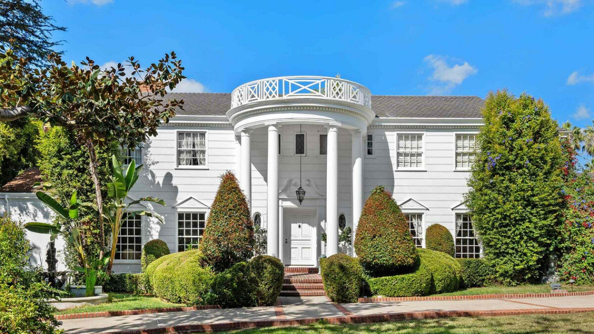 https://wips.plug.it/cips/libero.it/magazine/cms/2026/09/villa-willy-principe-bel-air.jpg