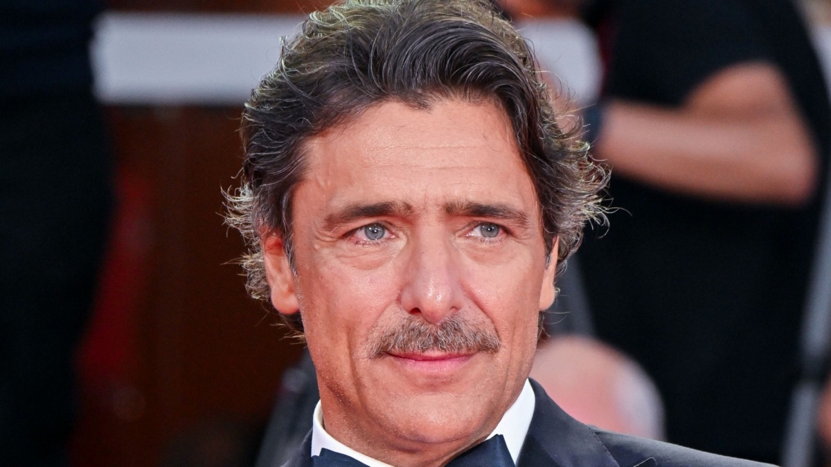https://wips.plug.it/cips/libero.it/magazine/cms/2026/10/adriano-giannini-uomini-fragilita-l-estranea-film-oscar.jpeg