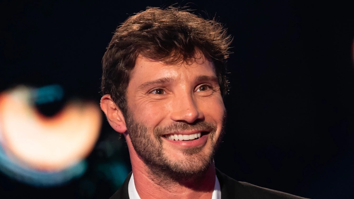 https://wips.plug.it/cips/libero.it/magazine/cms/2026/10/affari-tuoi-cambia-orario-stefano-de-martino-rai-1-fiction-episodio-singolo.jpeg