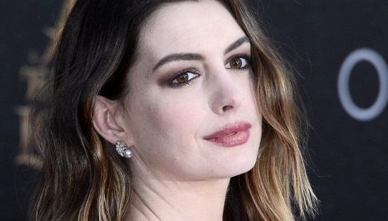 Anne Hathaway annuncia la pausa con un video