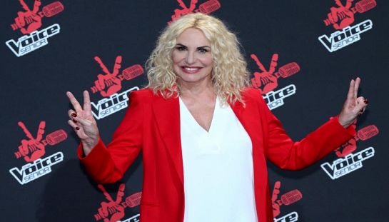 The Voice Senior, il trionfo di Antonella Clerici: cinque coach, zero sbadigli e il ricordo segreto di Pino Daniele
