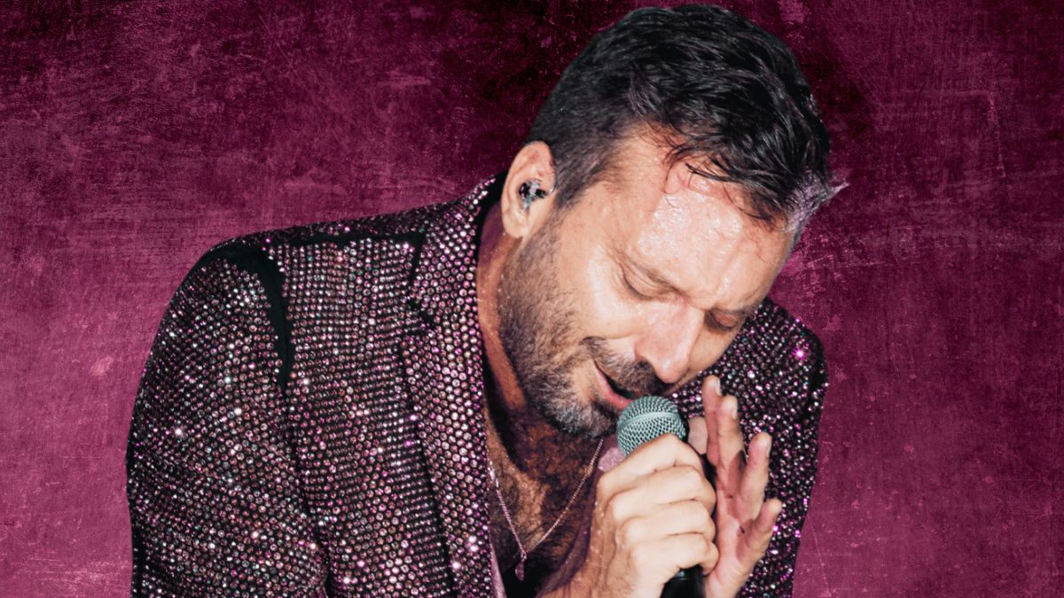 https://wips.plug.it/cips/libero.it/magazine/cms/2026/10/cesare-cremonini-amateur.jpg