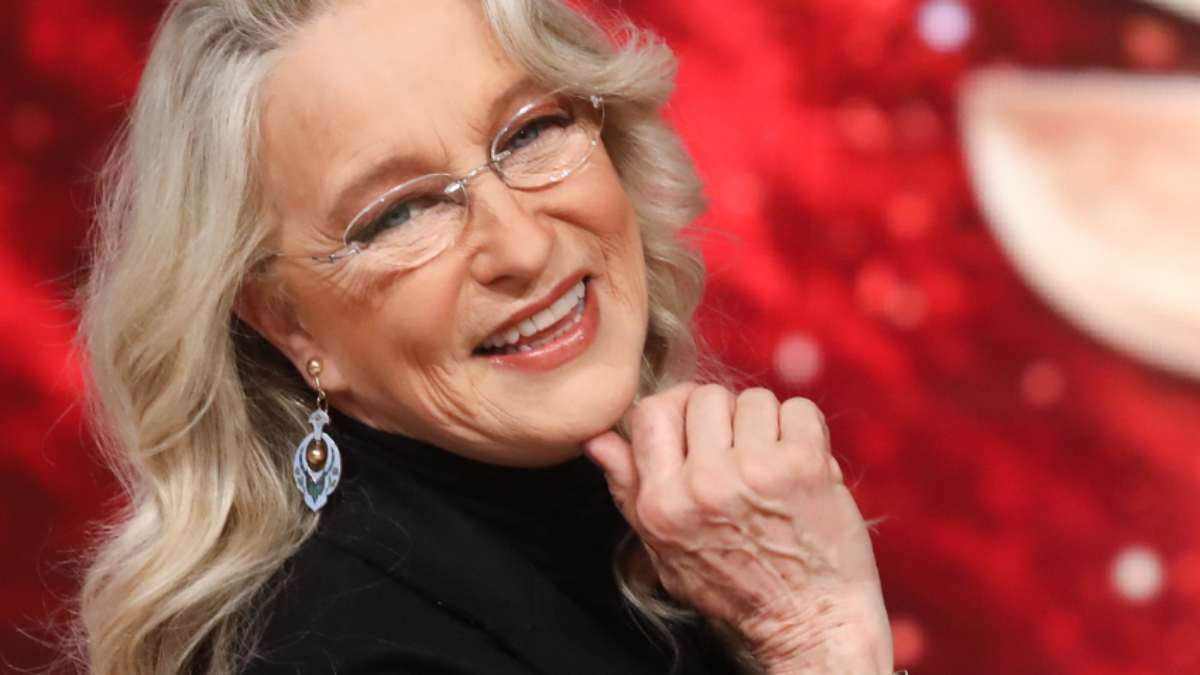https://wips.plug.it/cips/libero.it/magazine/cms/2026/10/eleonora-giorgi-nonna-bis-21-10-2026-liberomagazine-it.jpg