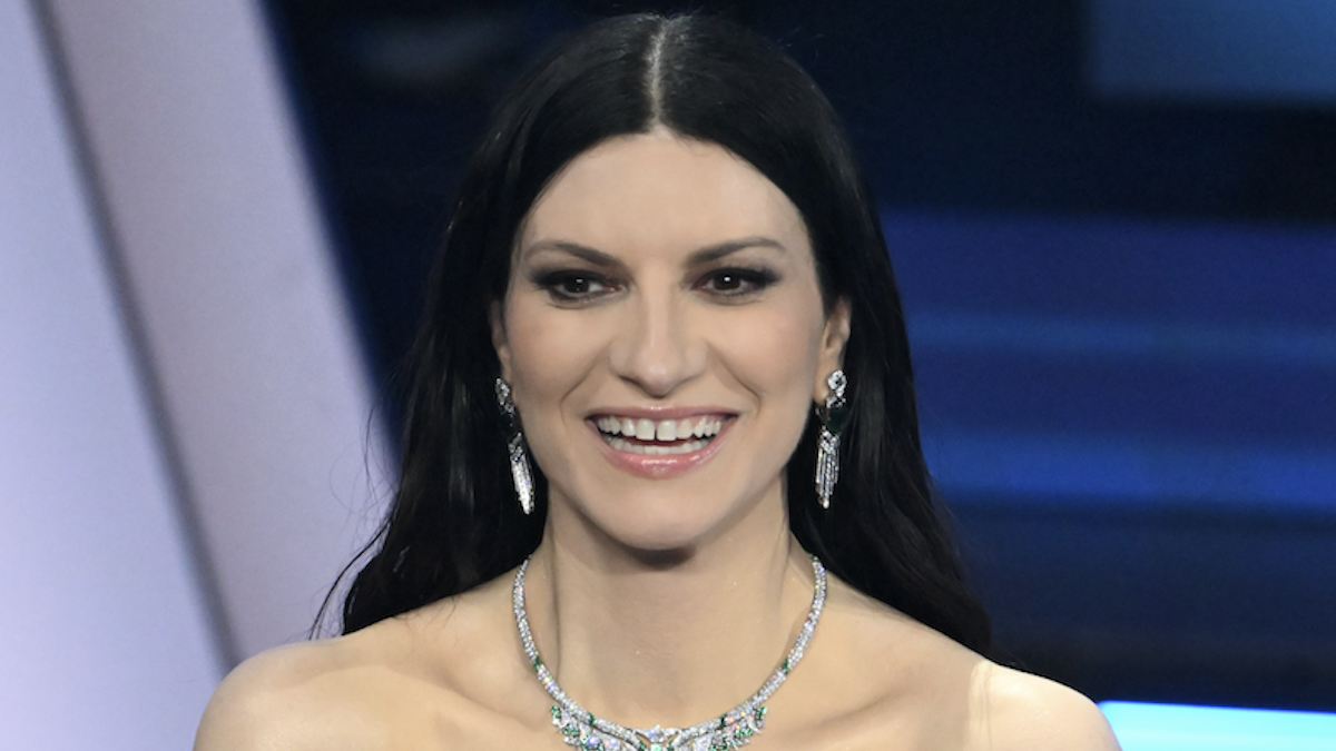 https://wips.plug.it/cips/libero.it/magazine/cms/2026/10/laura_pausini_scuse.png