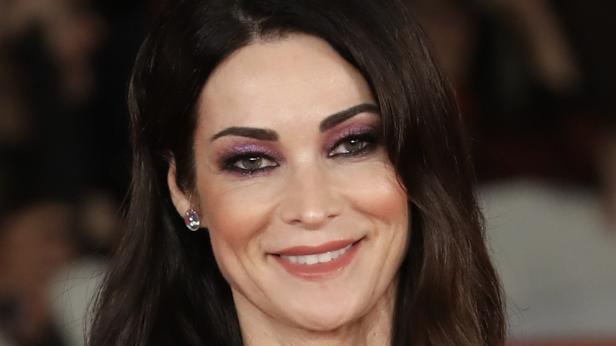 https://wips.plug.it/cips/libero.it/magazine/cms/2026/10/manuela_arcuri_principe.png
