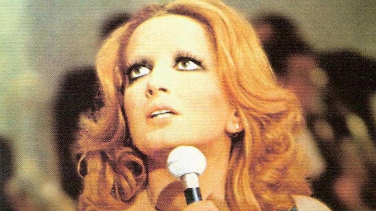 https://wips.plug.it/cips/libero.it/magazine/cms/2026/10/mina_nuovo_disco_dilettevoli_inedite_eccedenze.jpg