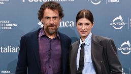 Noi un po’ meglio, Elio Germano e Maria Chiara Giannetta raccontano l’amore senza compromessi