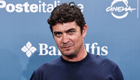Riccardo Scamarcio e il timore dell’abbandono: "Alimenta atteggiamenti possessivi e recriminazioni". L'attore presenta il film Giorni Felici