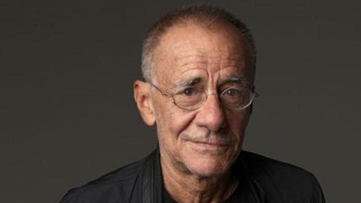https://wips.plug.it/cips/libero.it/magazine/cms/2026/10/roberto-vecchioni-ultimo-concerto-malattia-annuncio-fan-concerto-roma.jpg