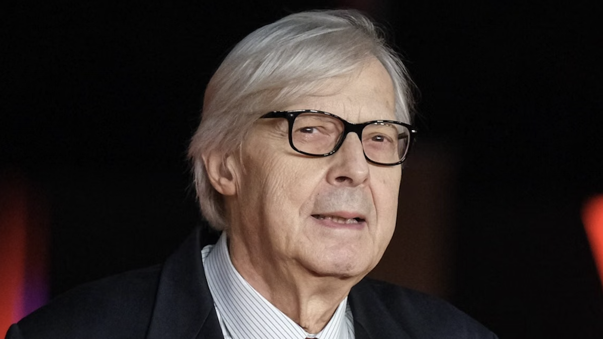 Vittorio Sgarbi, come sta dopo il ricovero in terapia intensiva: “Sta rispondendo alle cure”, le parole dell’amico e della figlia Evelina