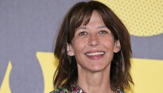 Sophie Marceau (protagonista del nuovo film Il Tempo di Anne) lancia un messaggio alla Gen