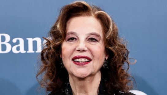 La svolta comica di Stefania Sandrelli a Roma, ma è la sua confessione a commuovere: "Non ridevo da troppo tempo"