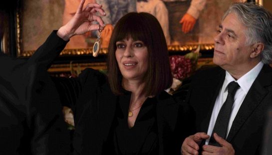 Un tranquillo funerale di famiglia, recensione: la risposta italiana a Funeral Party con Claudia Pandolfi diverte ma con qualche riserva