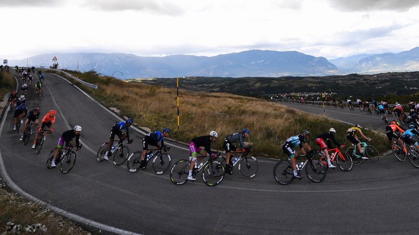 Giro d'Italia, si riparte con una tappa insidiosa