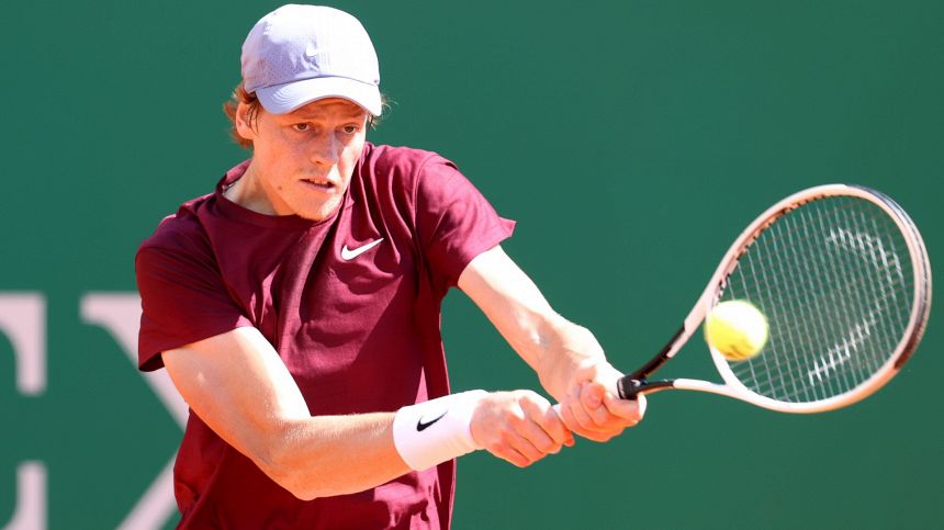 Sinner sfida Djokovic per fare un passo nella storia