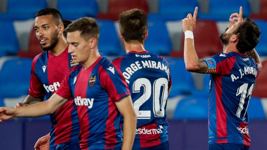 Levante, il veleno è nella coda