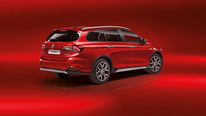 Fiat Tipo: ecco la 5 porte e la SW