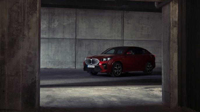 iX2 eDrive 20 Msport Pro