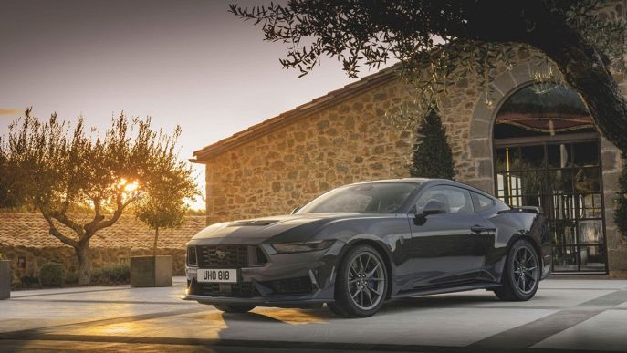 Mustang Fastback 5.0 V8 Dark Horse