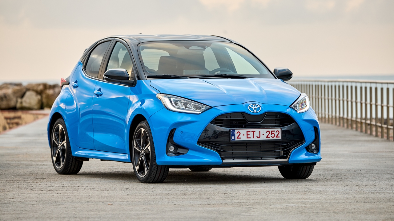 Toyota Yaris 130 Hybrid porte Lounge: Scheda Tecnica e Prezzi