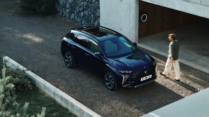 DS 7 Plug-In Hybrid AWD 300 Pallas