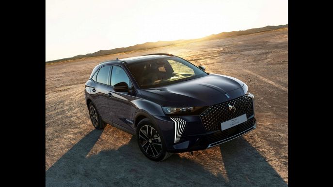 DS 7 Plug-In Hybrid AWD 300 Jules Verne