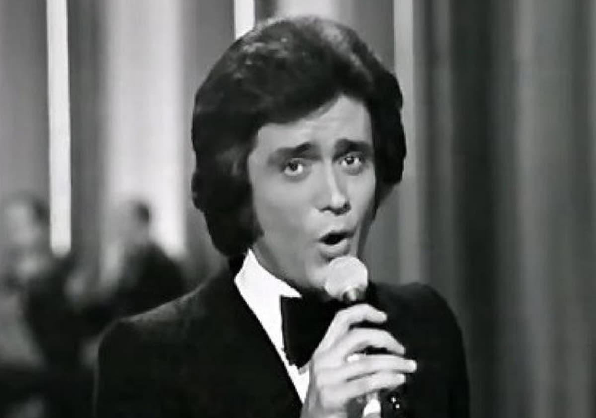 Gianni Nazzaro, morto il cantante protagonista della ...