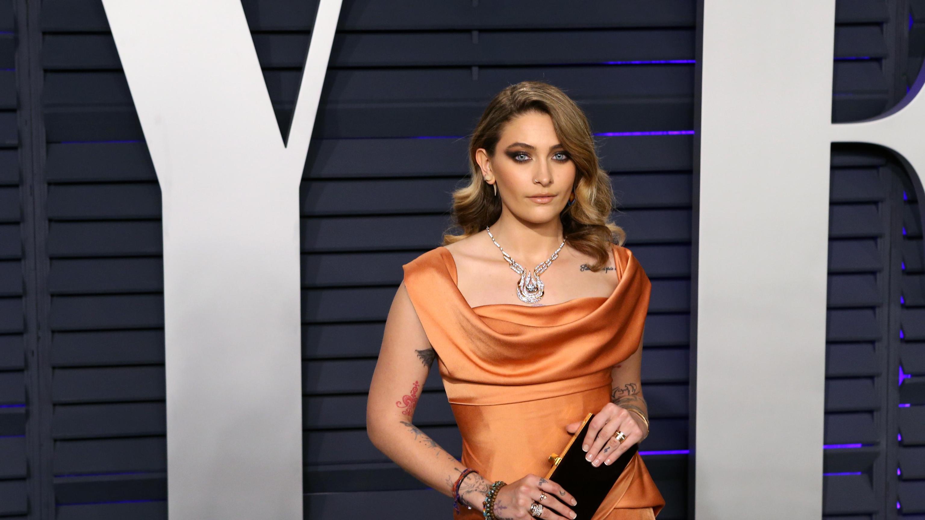 Figlia Michael Jackson tenta il suicidio