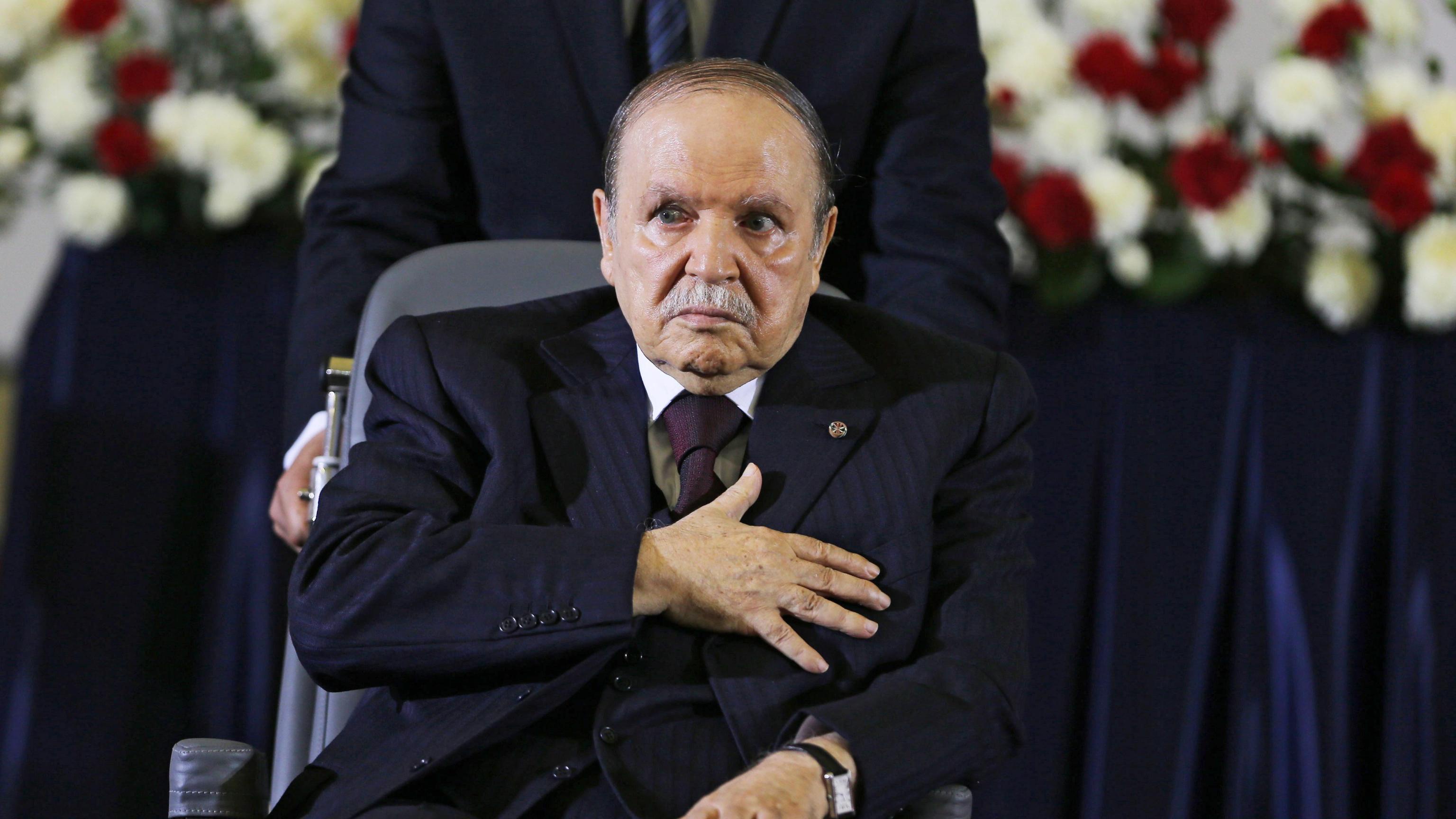 Bouteflika si dimetterà entro 28 aprile