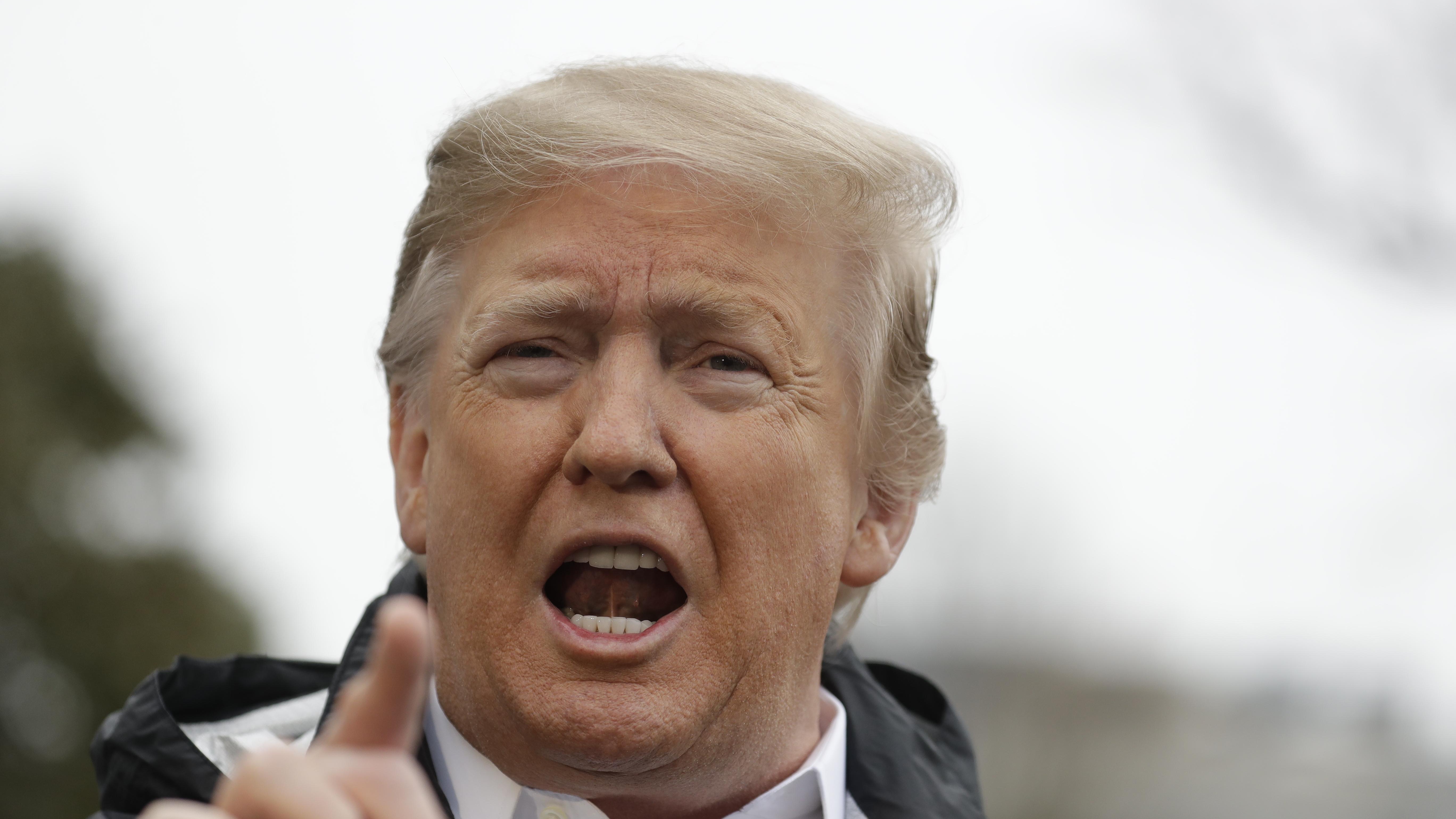 Trump, fermati illegali, muro aiuterà